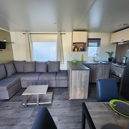 Mobil-Home Climatise A Valras Plage Dans Le Camping 4 Etoiles Les Sables Du Midi A 800M De La Plage Sérignan Екстериор снимка